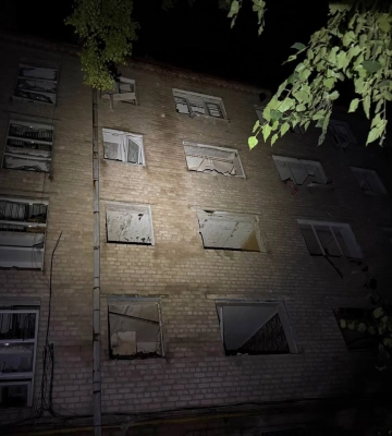 Удар двох КАБів по Ізюму: постраждали семеро людей, пошкоджені будинки та автомобілі