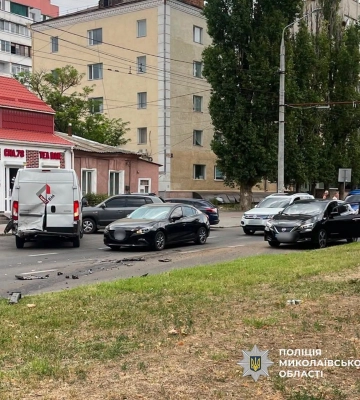 У Миколаєві внаслідок ДТП потрапив до шпиталю 34-річний водій легковика