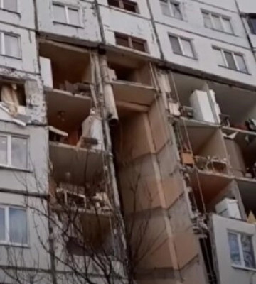 Зруйновано 7–10 поверхів та є заблоковані люди: РФ масовано обстріляла Харків
