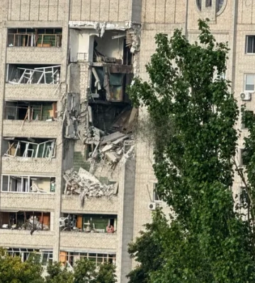 Росіяни вдарили по Харкову - поцілили по багатоповерхівках, є загиблі і постраждалі