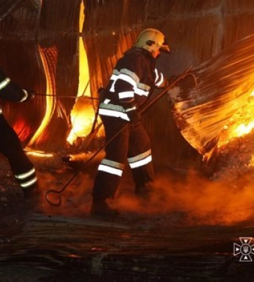 Війська РФ атакували Житомирщину: є влучання в підприємство та житловий будинок, 3 поранених (оновлено). ФОТОрепортаж