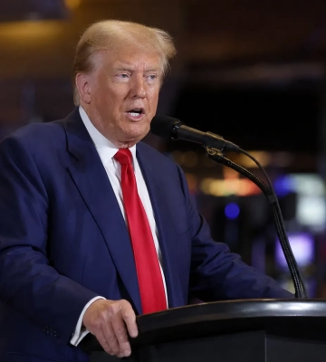 Прическа Трампа после выступления в Лас-Вегасе стала поводом для мемов