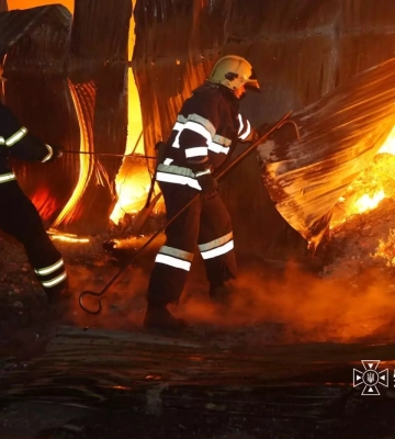 Працювало 3500 людей: через атаку Росії у Житомирі зупинився німецький завод