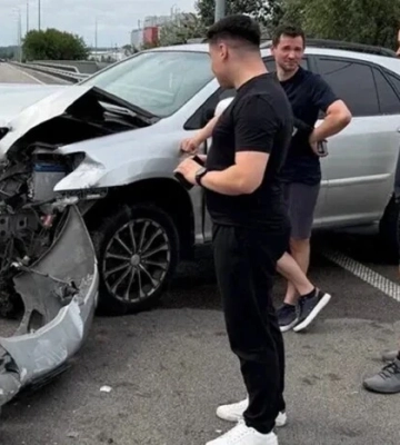 Відомий український співак потрапив у ДТП