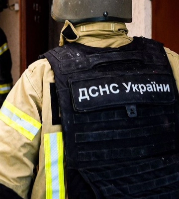 В Запорожской области от повторного удара РФ погиб спасатель, ещё двое ранены