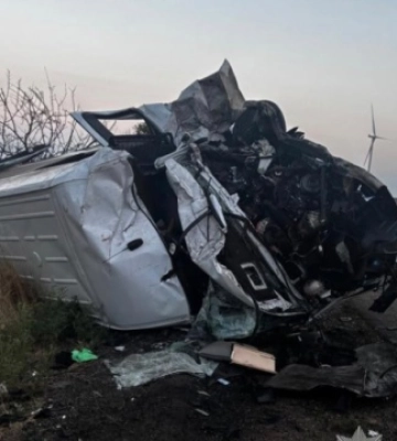 На Одещині вантажівка зіткнулася з двома мікроавтобусами - троє загиблих, семеро постраждалих