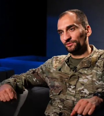 Відомий комбриг розповів, яким уявляє останній день війни
