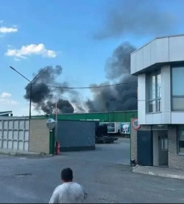 У Дніпрі через російський удар знищено склад ВООЗ із медичною допомогою