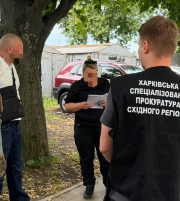 Вимагав 10 тисяч доларів США за неповернення військового на службу - на Харківщині затримали майора ВСП