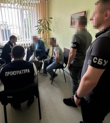 На Рівненщині судитимуть екскерівника та бухгалтера медичного закладу за незаконне півищення зарплат працівниуам