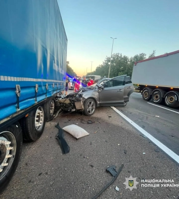 Смертельна ДТП на Житомирському шосе у Києві: загинули жінка та дворічна дитина
