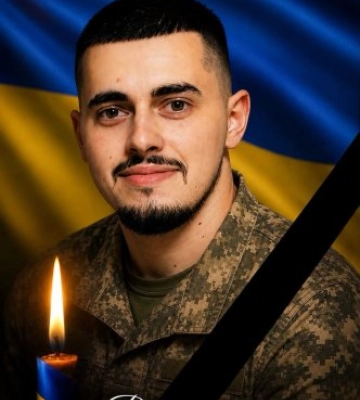 Хустська громада у скорботі: на щиті повертається 23-річний захисник Олександр Плешинець