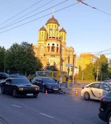 У якому стані підлітки, яких на Соборності в Луцьку збило авто