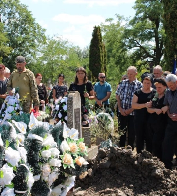 На Ужгородщині попрощалися із полеглим солдатом Іштваном Фекете
