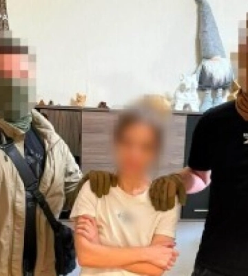 Викрили наркозалежних у Дніпрі та Житомирі, які за гроші верифікували Starlink для РФ, - СБУ. ФОТОрепортаж