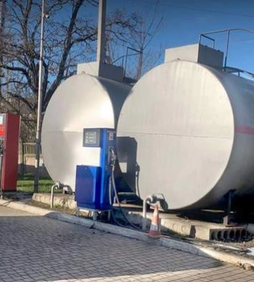 Скільки зарплати отримував фейковий директор автозаправки