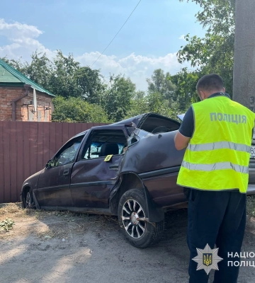 У селі на Сумщині старенька жінка загинула на місці від удару легковика. ФОТО