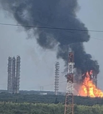 Дрони уразили нафтохімічний завод у Сибіру