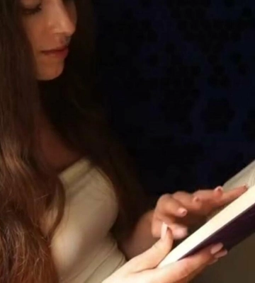 Мільйони українських книжок знищені: пасажири з Дніпра можуть підтримати видавців у дорозі