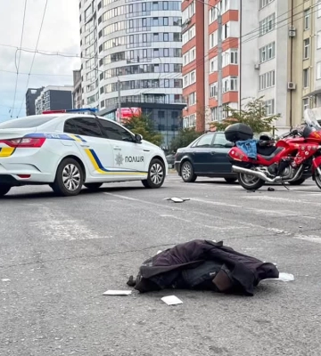В Івано-Франківську затримано мотоцикліста-втікача з місця ДТП, в якій постраждала старенька жінка