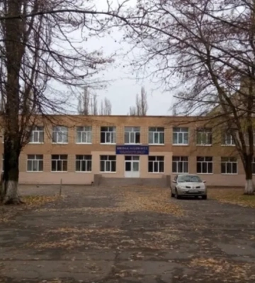 В Одесі вчителька випала з другого поверху школи, миючи вікна: реакція міськради