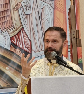 Від підірваного імунітету й болю в хребті — до забігу в горах: як бджоловжалювання змінило життя львівського священника-єзуїта