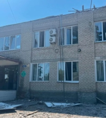 Кількість постраждалих через удар РФ по адмінбудівлі на Харківщині зросла до восьми