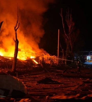 В Запорожье в результате ночного удара погибли люди, десятки пострадавших