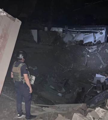 Атака на Київ 11 серпня: після удару балістики спалахнула пожежа, є постраждалий