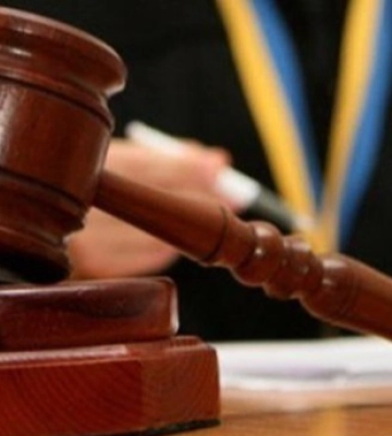 У Луцьку судили чоловіка, бо фіктивно влаштувався викладачем і ділився зарплатою