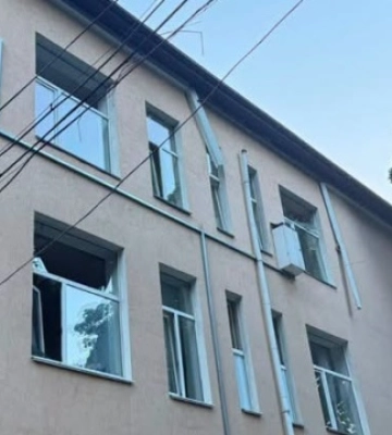 У Києві внаслідок нічної атаки пошкоджене дитяче інфекційне відділення