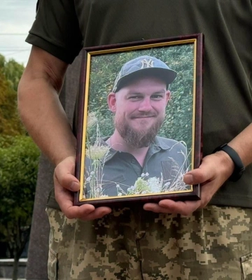 У Рівному попрощалися із загиблим на Донеччині захисником Віктором Токарчуком