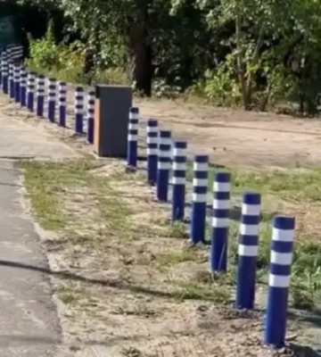 В'їзд до зони відпочинку «Наталка» у Києві обмежено паркувальними стовпчиками (відео)