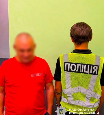 На Черкащині обрано запобіжний захід чоловіку, який жбурнув гранату у поліцейських
