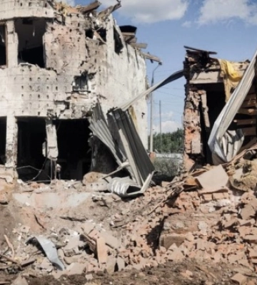 Росіяни вдарили КАБами по Сумах - є загиблий, пошкоджені та зруйновані 20 будинків