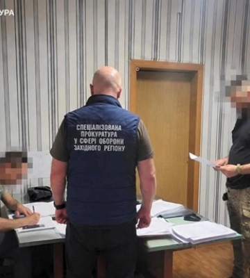 Во Львовской области командир подписал "боевые" на 16 млн грн