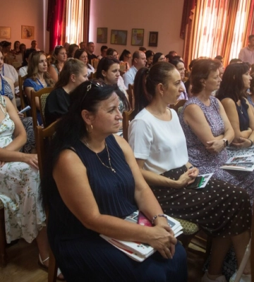 У Берегові розпочалася Літня педагогічна академія імені Келчеї