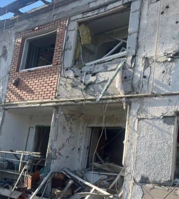 Окупанти ракетою вдарили по передмістю Харкова, постраждали цивільні