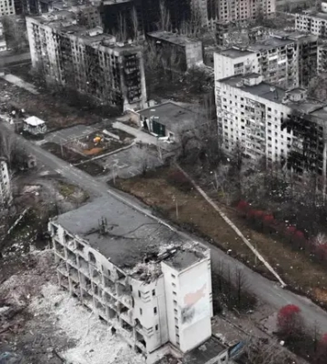 Россия наносит удары по Константиновке с помощью КАБ и пехоты