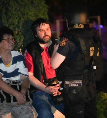 Нічна атака РФ по Одесі спричинила пожежу в багатоповерхівці, жертв немає