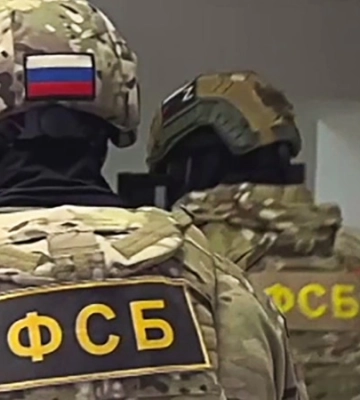 «Вас гнатимуть звідси жорстко». У Криму ФСБ переслідує чоловіка через розмову про війну в таксі