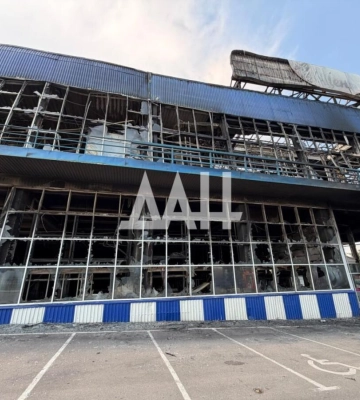 Що залишилося після пожежі від гіпермаркету в окупованій Макіївці 