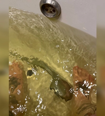 Мутная вода в Харькове: коммунальщики ответили, безопасна ли она и в чем причина