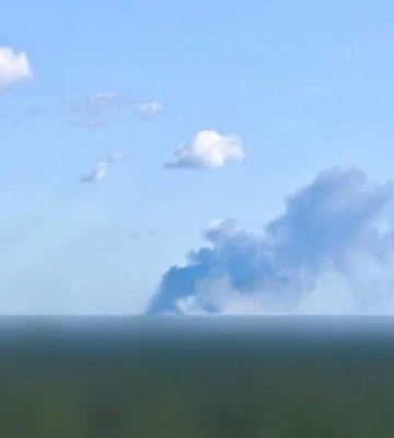 Ворожа атака на Київщину: у Броварському районі палають склади, є поранений