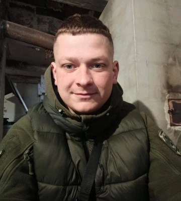 Робив дитячі іграшки на лазерних верстатах, а тепер воює на передовій: історія прикордонника з Волині