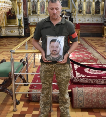 У Луцьку провели в останню дорогу загиблого захисника Михайла Сафатюка