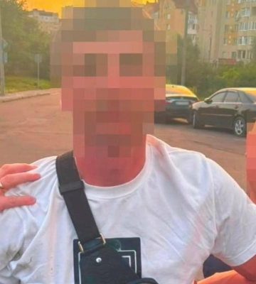 У Винниках чоловік з пістолетом напав на водія Mercedes: нападника затримали