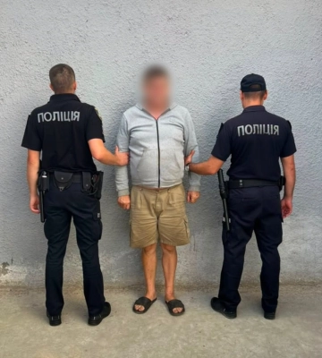 У селі на Закарпатті конфлікт біля кафе завершився ножовим пораненням та затриманням