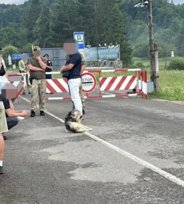 Майор Нацгвардії допомагав військовозобов'язаним тікати за кордон