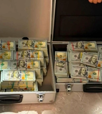 На Львівщині викрили мережу шахрайських кол-центрів: вилучили майже $2 млн готівки та елітні авто